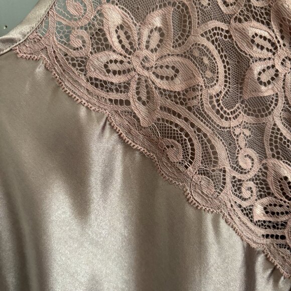 Vintage Silky Earthen Mauve Nightgown - Picture 3 of 11